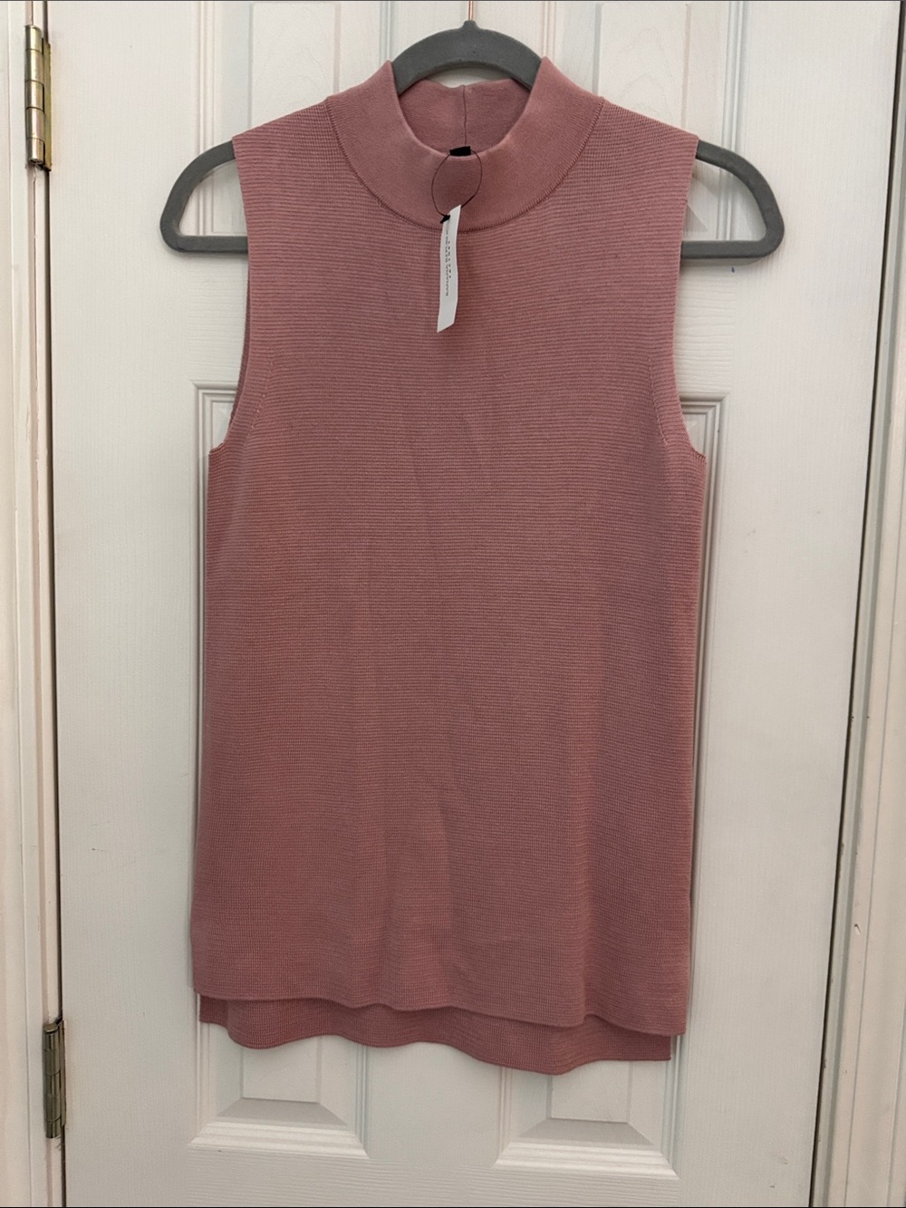 NWT Banana Republic Sleeveless Mock Neck Tank in Rose